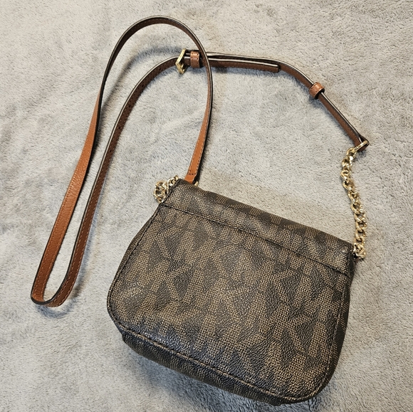 Michael Kors Brown Signature Coated Canvas and Leather Fulton Crossbody Bag - Picture 2 of 13